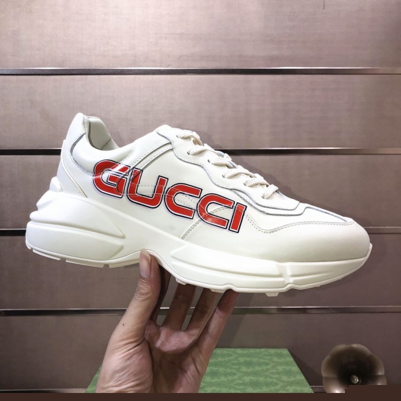 G*u*i casual shoes